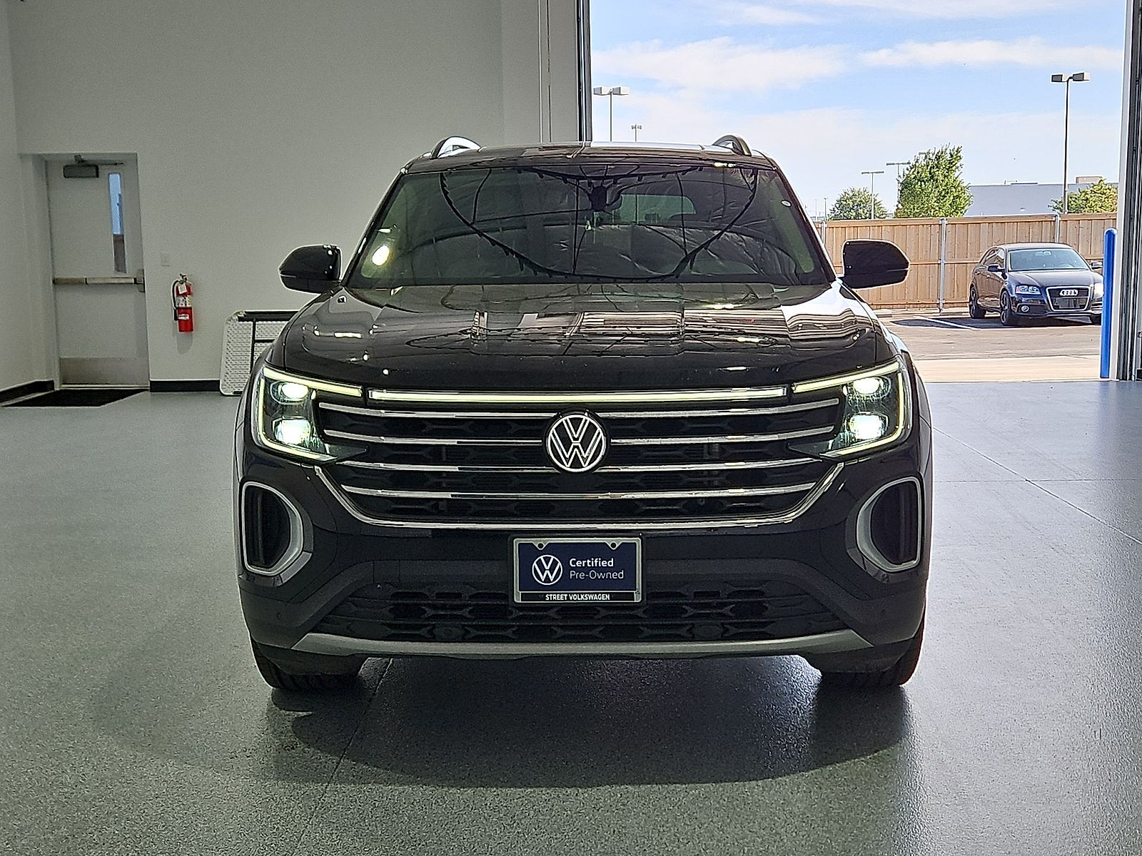 2024 Volkswagen Atlas 2.0T SE w/Technology