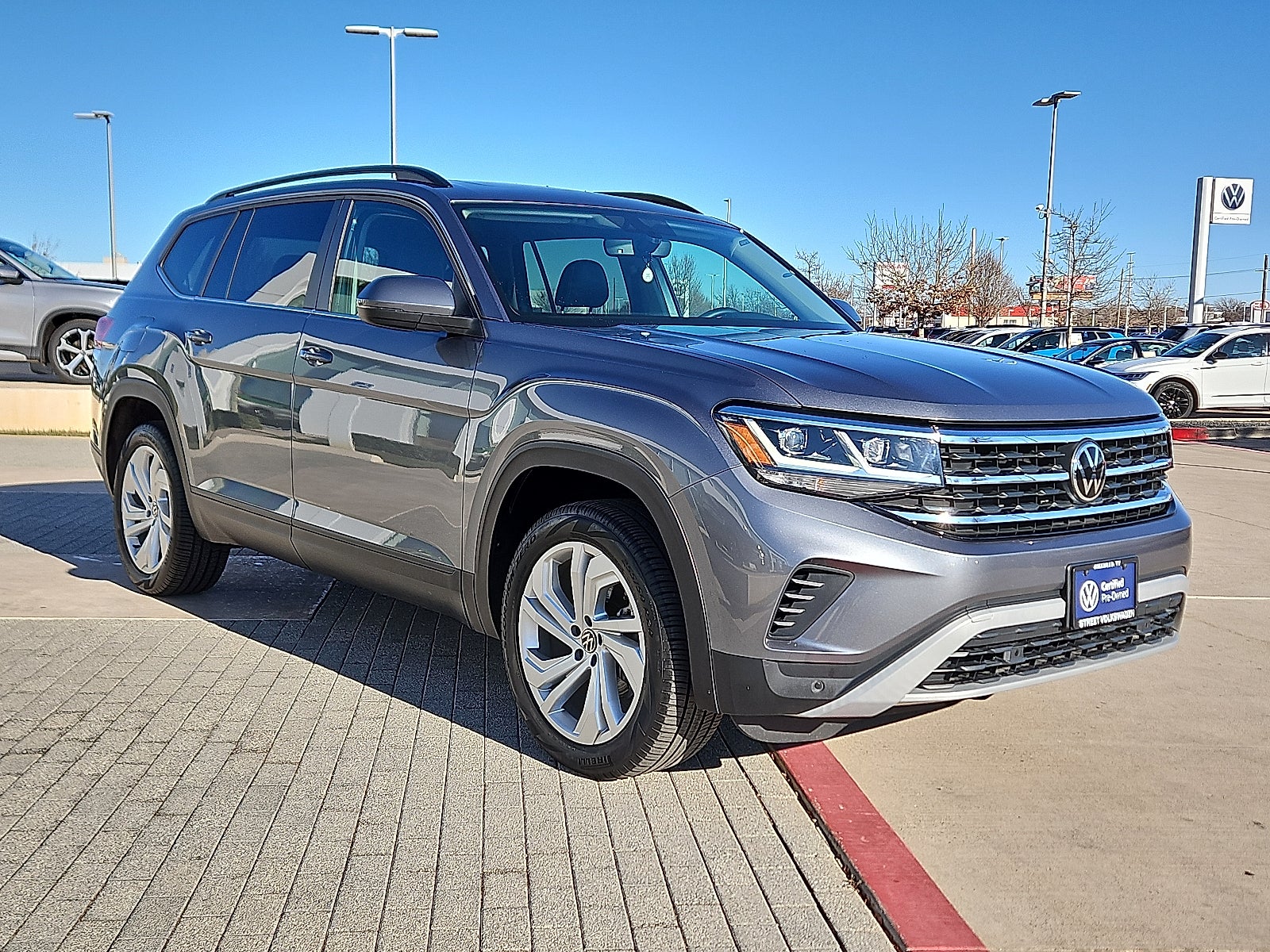 2023 Volkswagen Atlas 3.6L V6 SE w/Technology