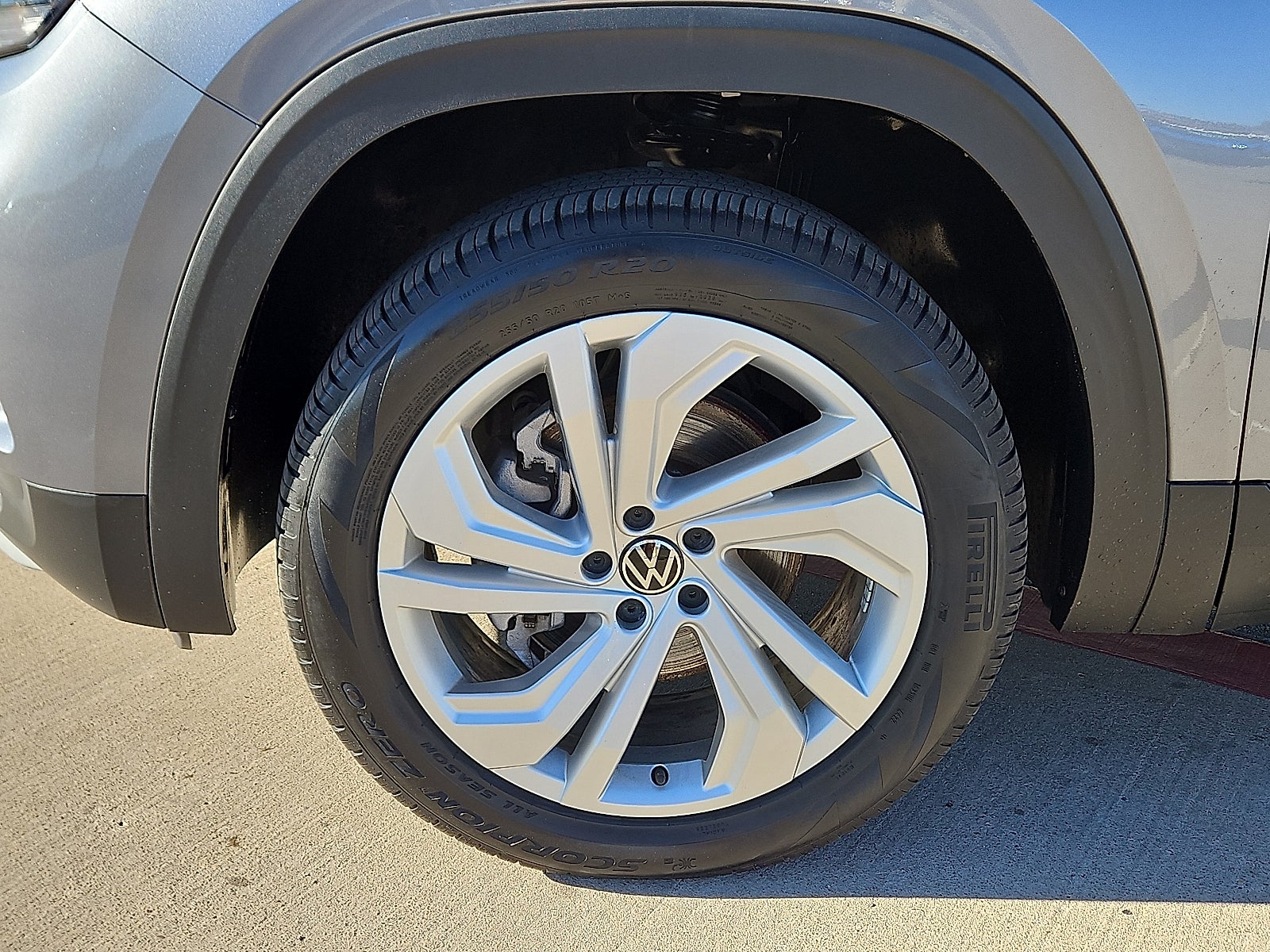 2023 Volkswagen Atlas 3.6L V6 SE w/Technology