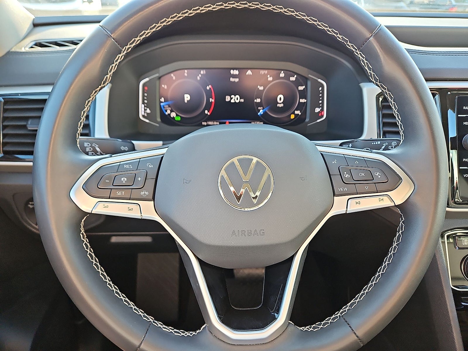 2023 Volkswagen Atlas 3.6L V6 SE w/Technology
