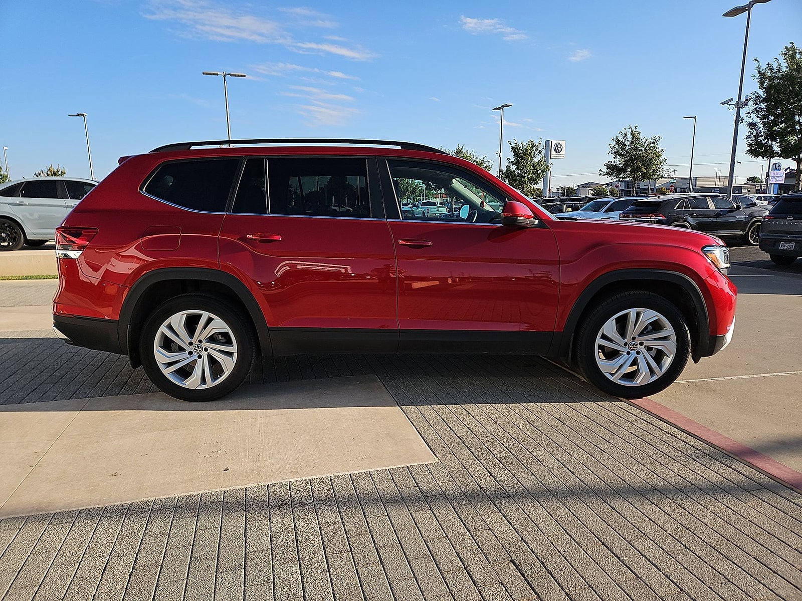 2023 Volkswagen Atlas 3.6L V6 SE w/Technology