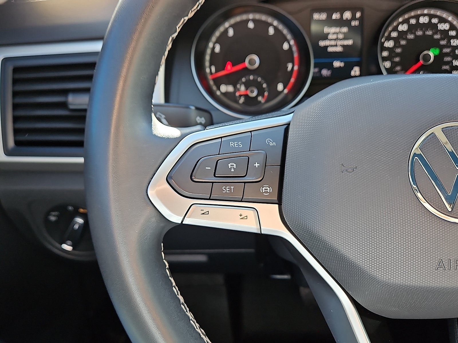 2021 Volkswagen Atlas 3.6L V6 SE w/Technology