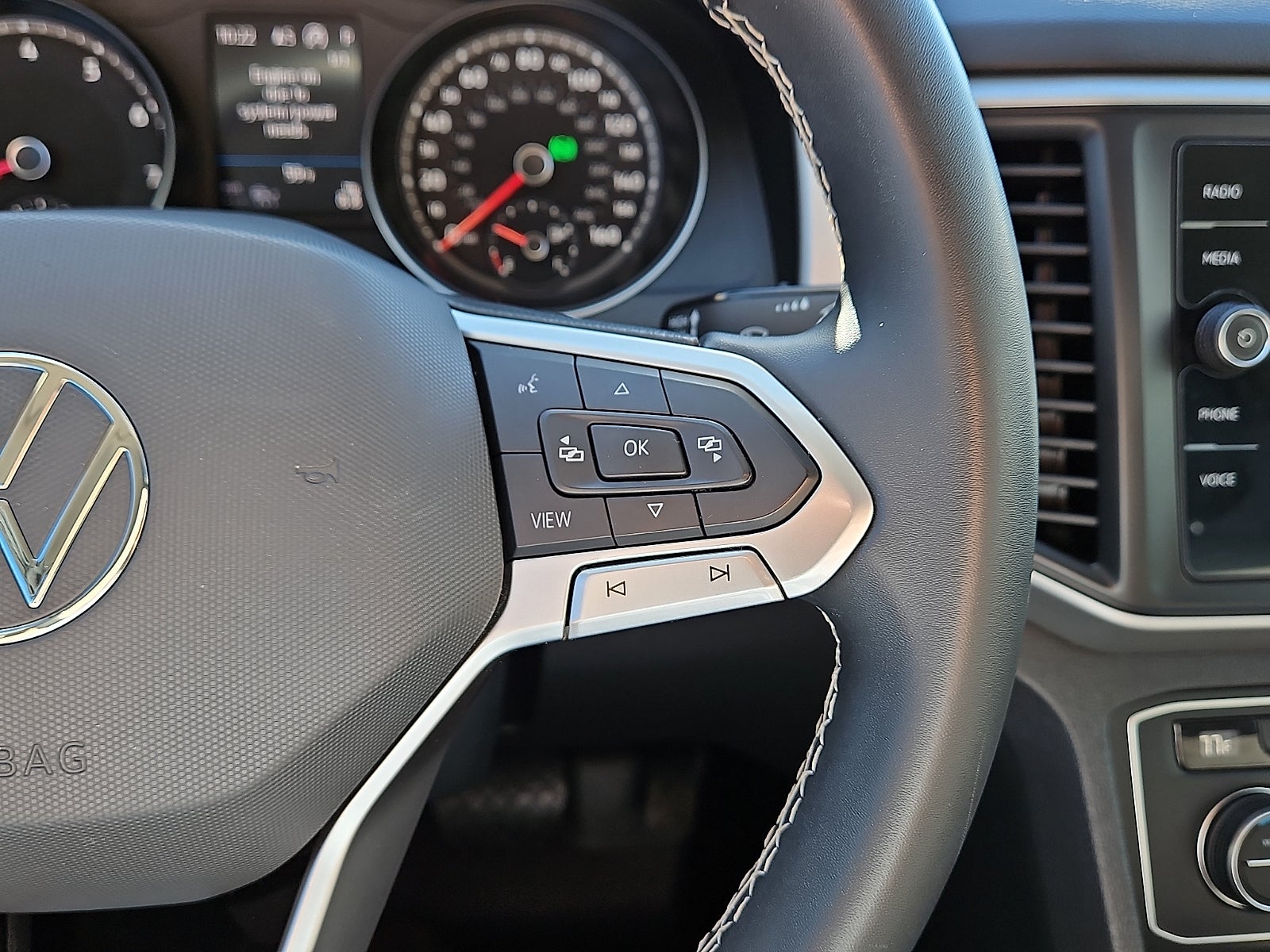 2021 Volkswagen Atlas 3.6L V6 SE w/Technology