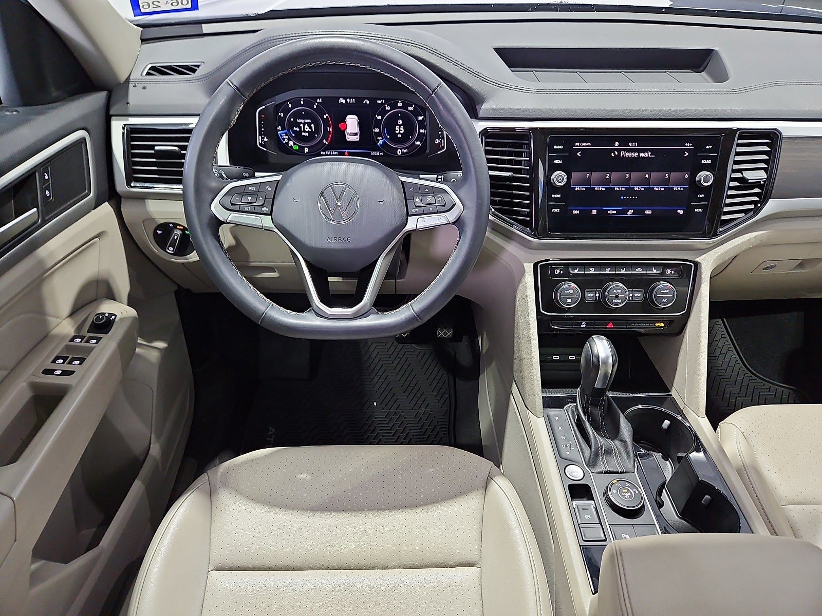 2022 Volkswagen Atlas 3.6L V6 SE w/Technology
