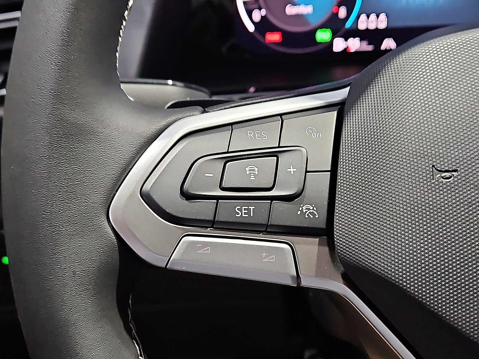 2026 Volkswagen Atlas Cross Sport SE