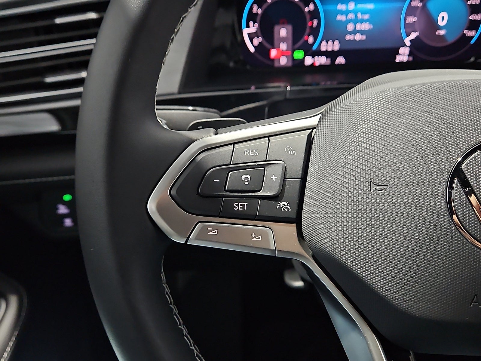 2026 Volkswagen Atlas Cross Sport 2.0T SE