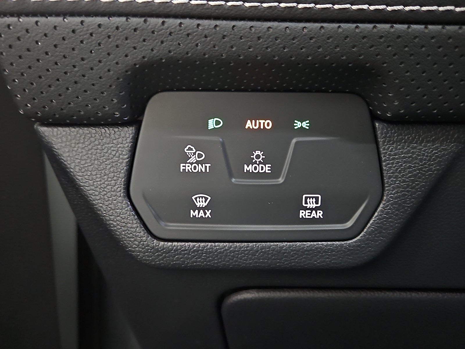 2026 Volkswagen Atlas Cross Sport 2.0T SE