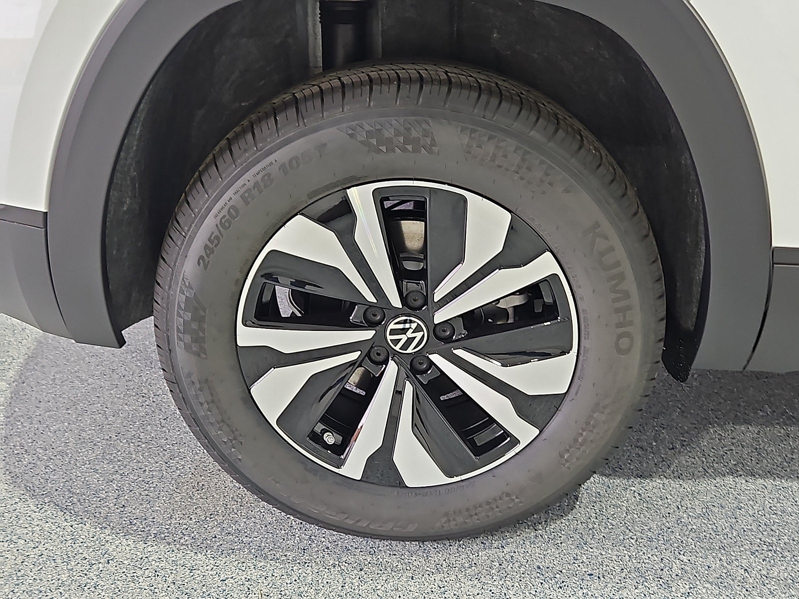 2026 Volkswagen Atlas Cross Sport 2.0T SE