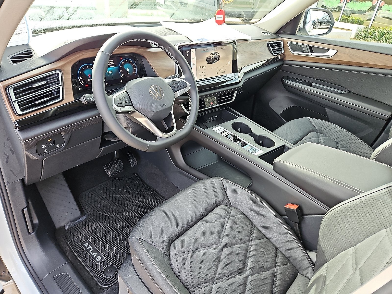 2026 Volkswagen Atlas 2.0T SE