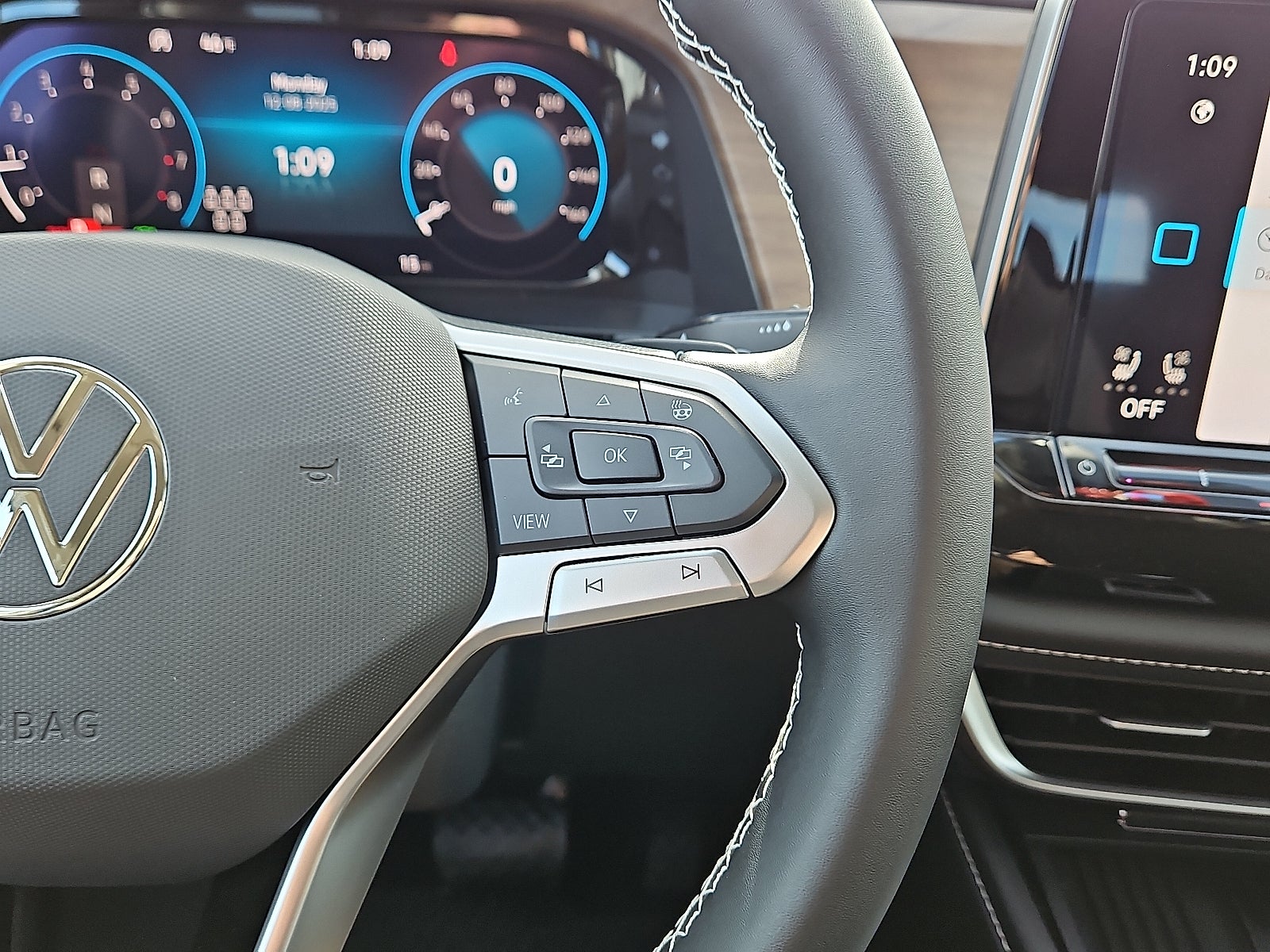 2026 Volkswagen Atlas 2.0T SE