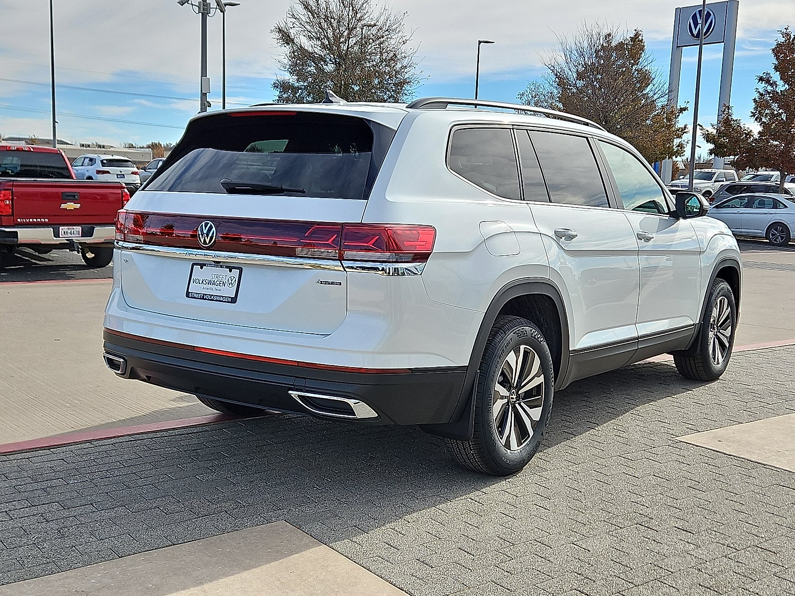 2026 Volkswagen Atlas 2.0T SE