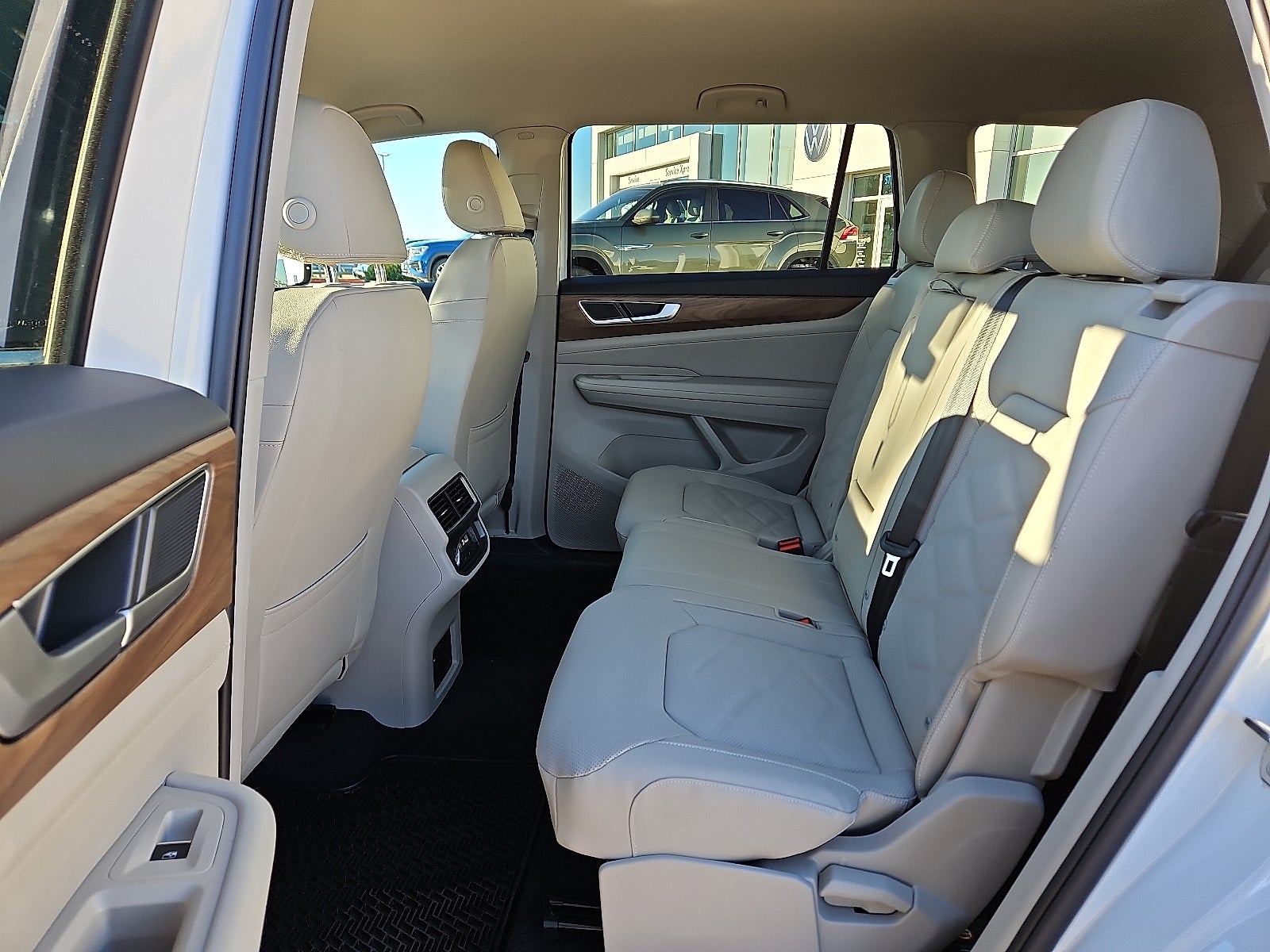 2026 Volkswagen Atlas 2.0T SE