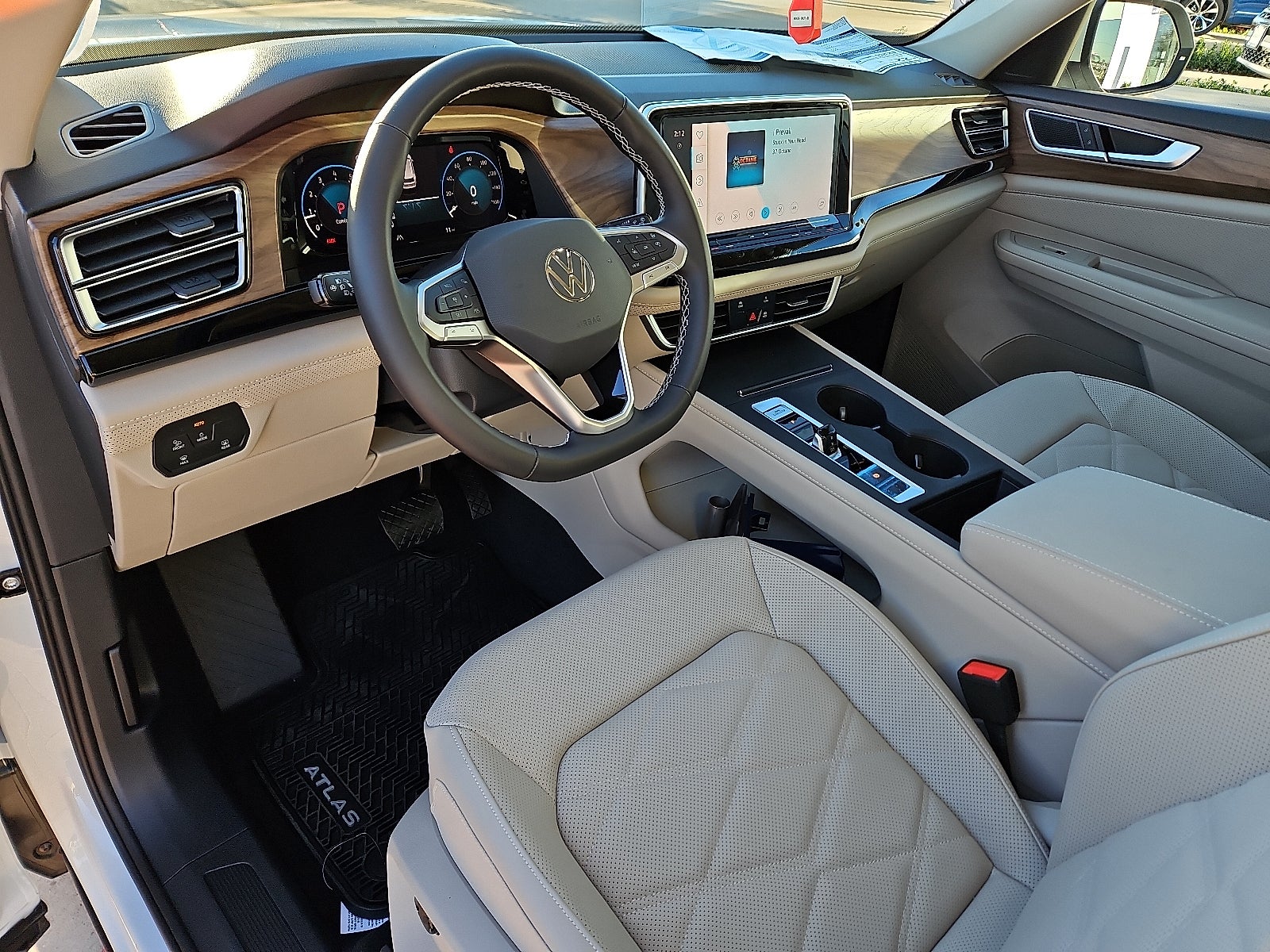 2026 Volkswagen Atlas 2.0T SE