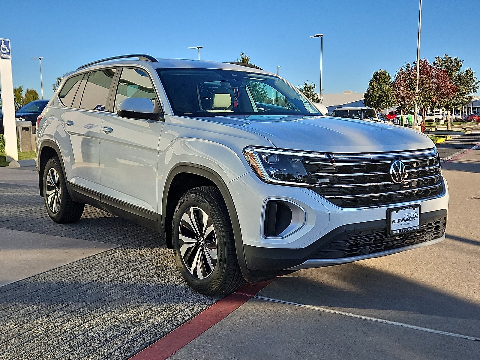 2026 Volkswagen Atlas 2.0T SE