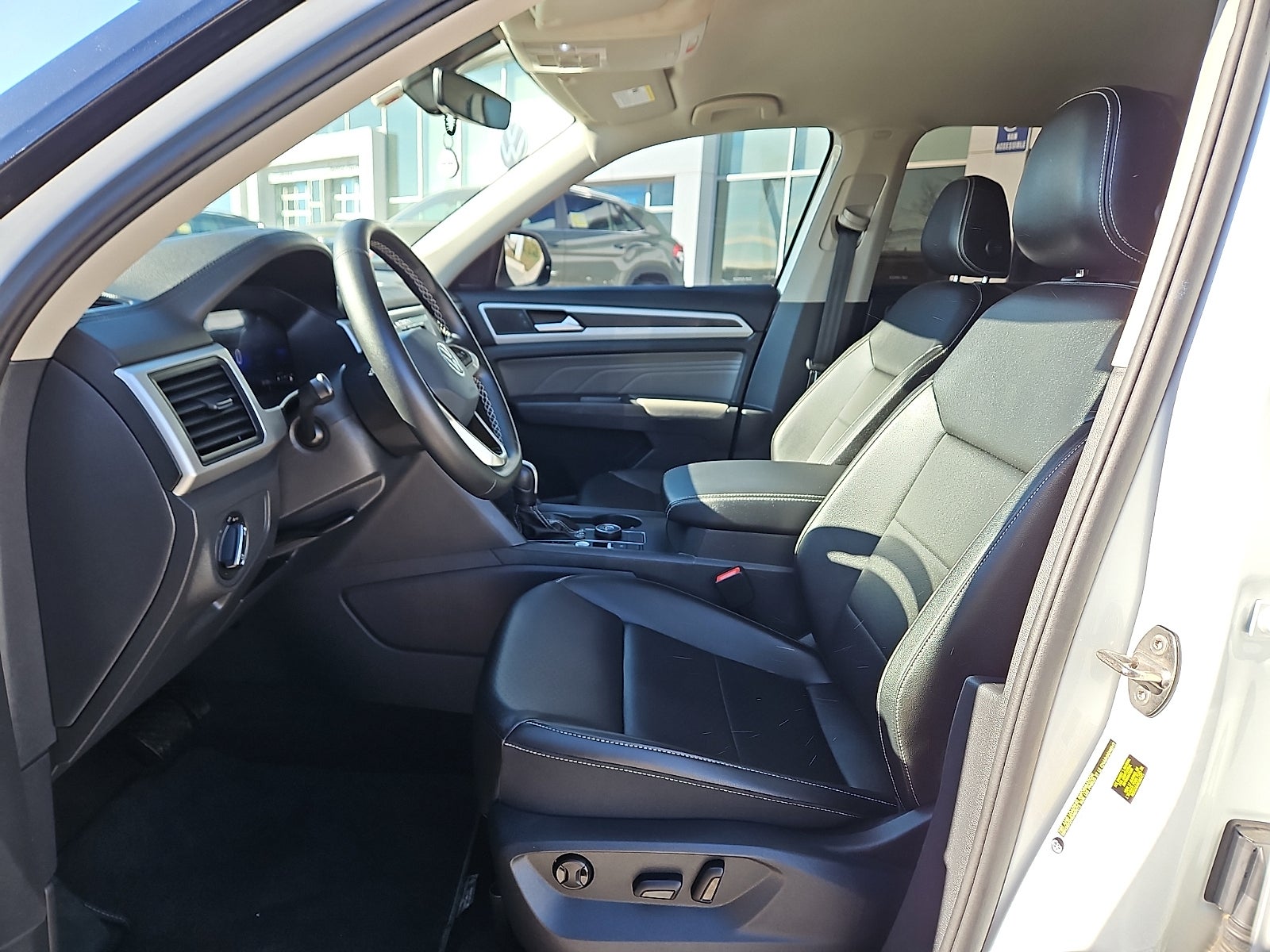 2023 Volkswagen Atlas 2.0T SE