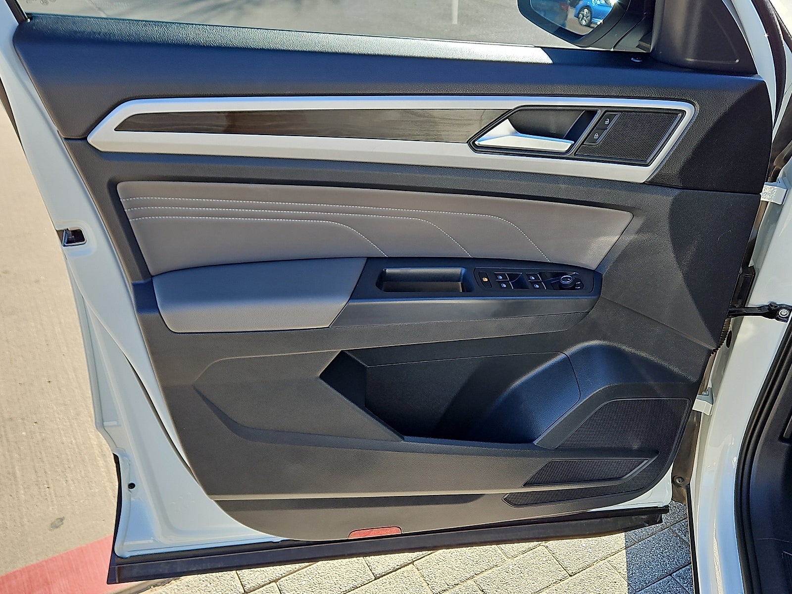 2023 Volkswagen Atlas 2.0T SE