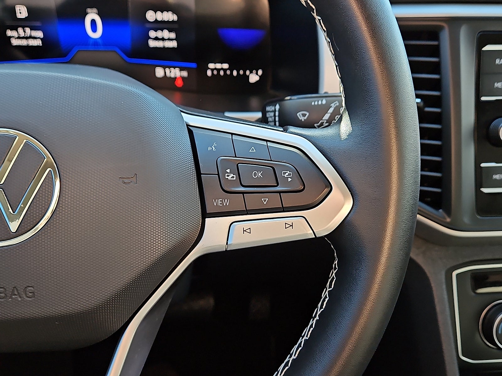 2023 Volkswagen Atlas 2.0T SE