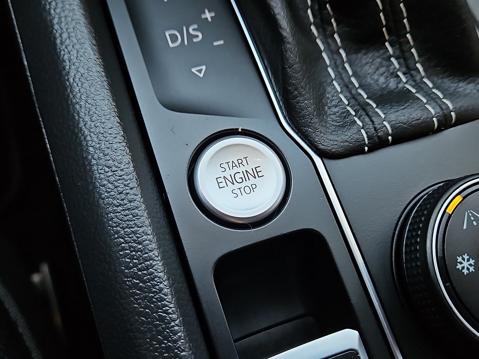 2023 Volkswagen Atlas 2.0T SE