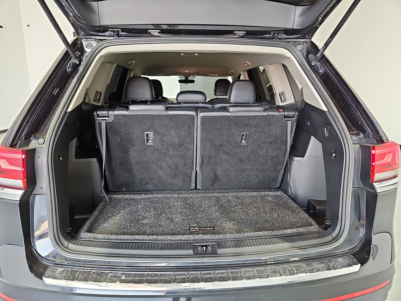 2023 Volkswagen Atlas 2.0T SE