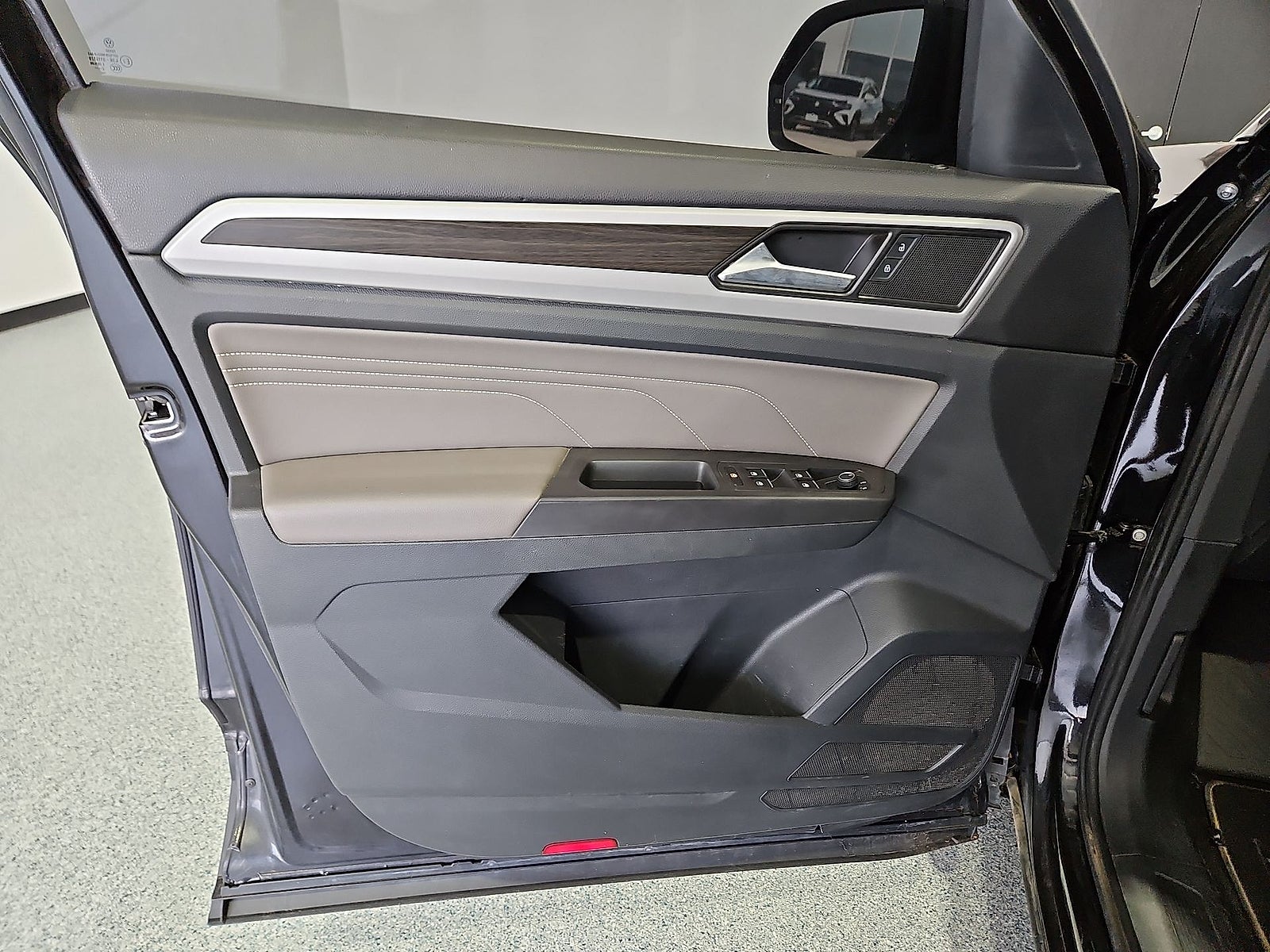2023 Volkswagen Atlas 2.0T SE
