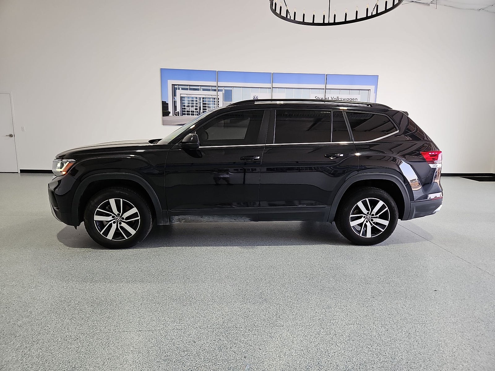2023 Volkswagen Atlas 2.0T SE