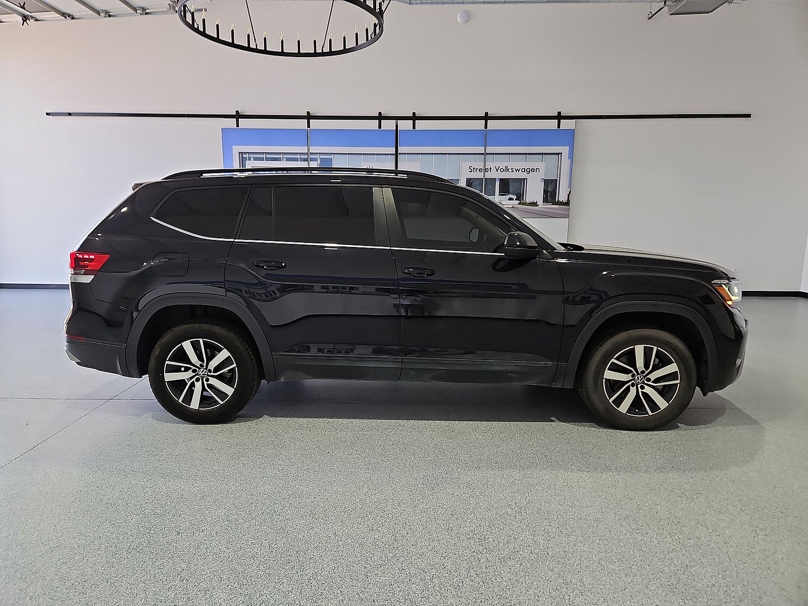 2023 Volkswagen Atlas 2.0T SE