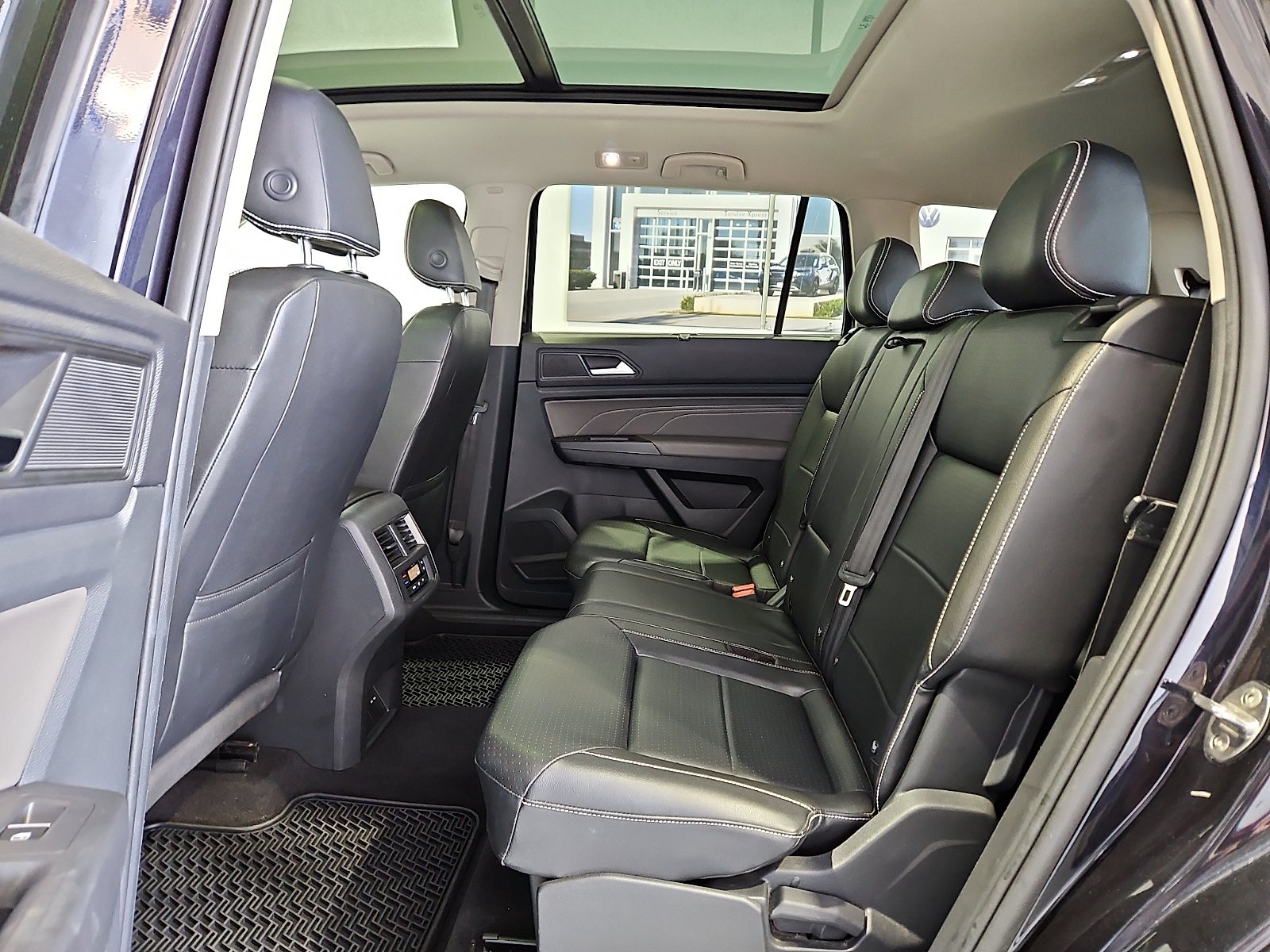 2021 Volkswagen Atlas 3.6L V6 SE w/Technology R-Line