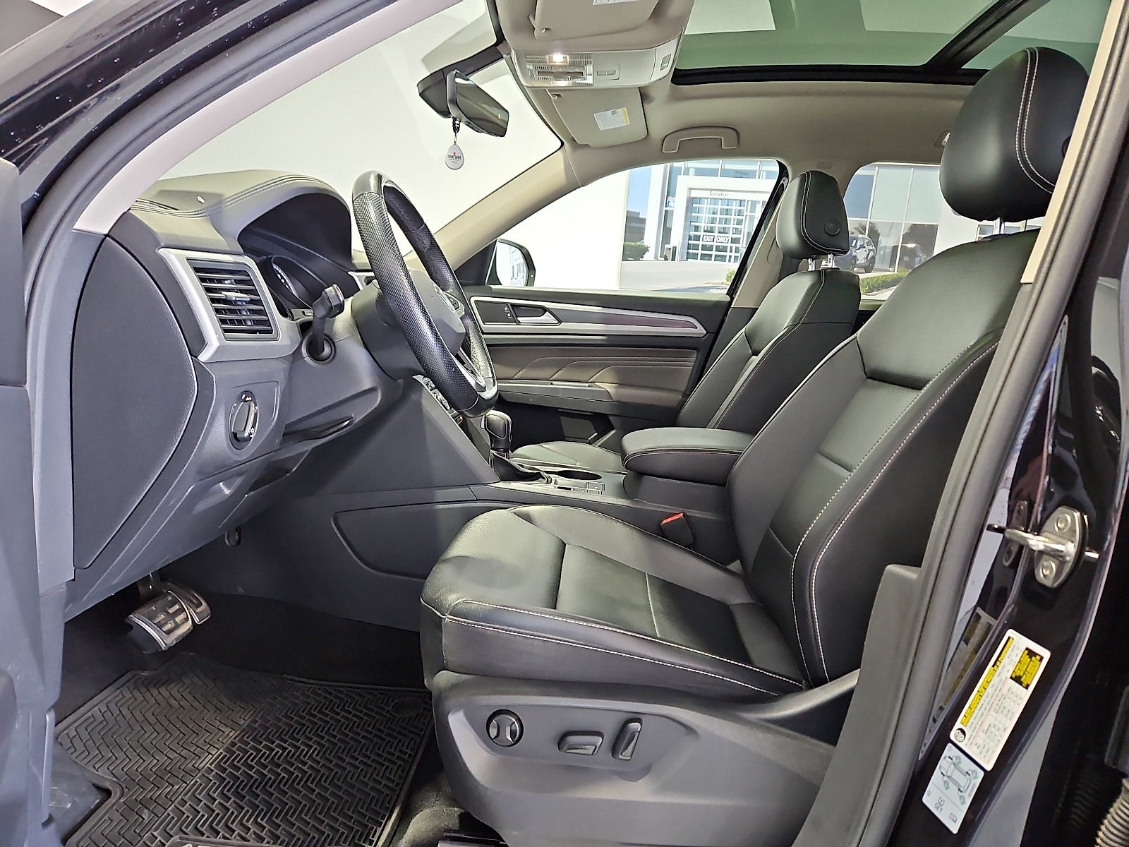 2021 Volkswagen Atlas 3.6L V6 SE w/Technology R-Line