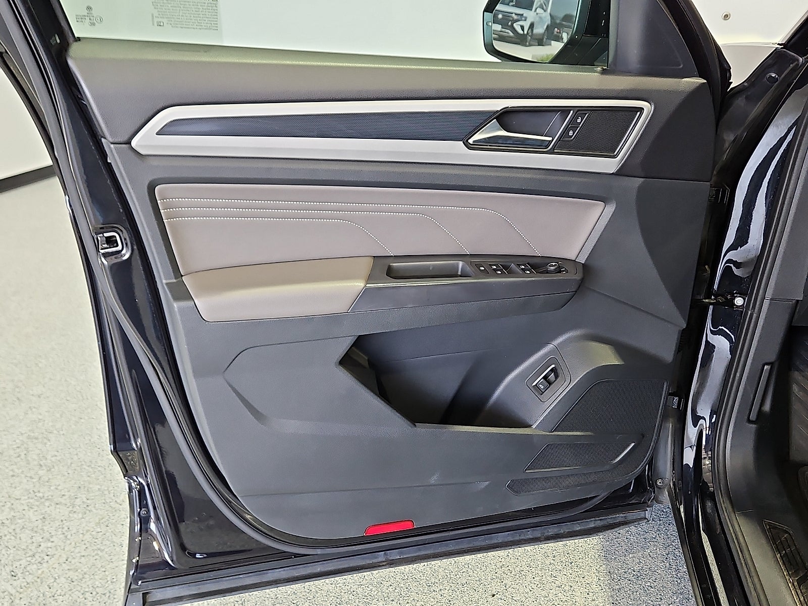 2021 Volkswagen Atlas 3.6L V6 SE w/Technology R-Line
