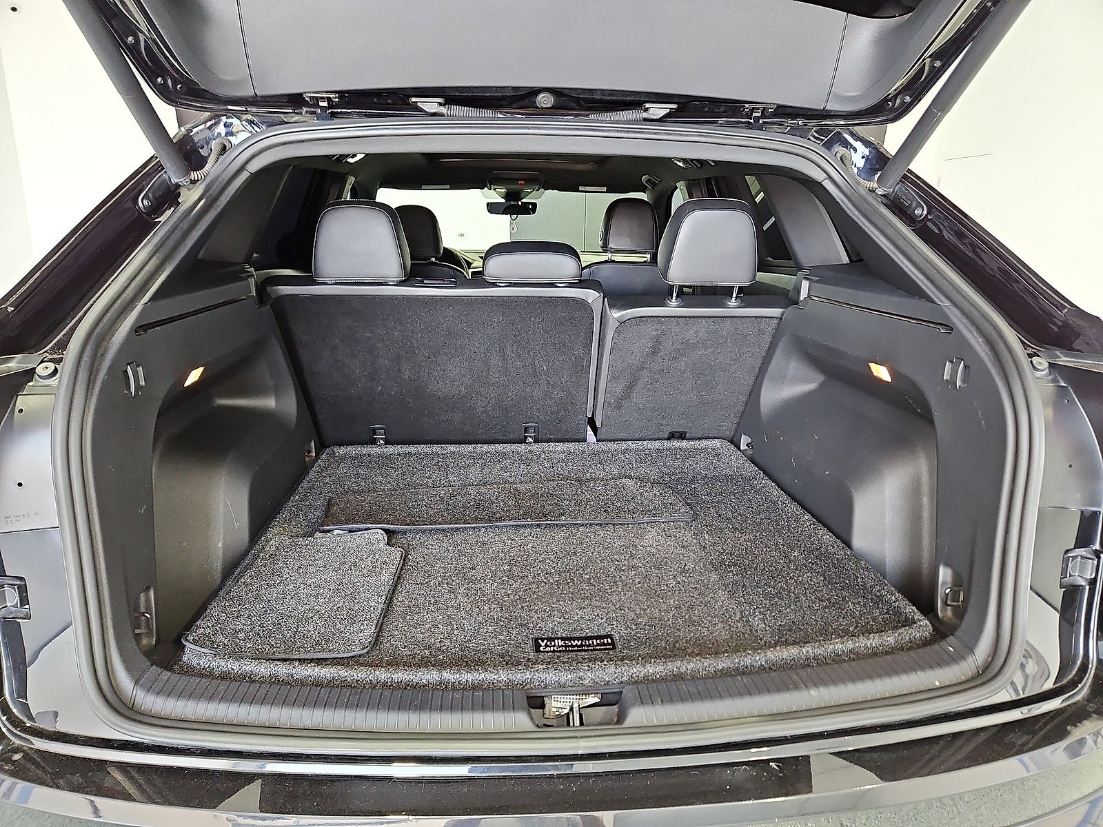 2022 Volkswagen Atlas Cross Sport 3.6L V6 SEL R-Line