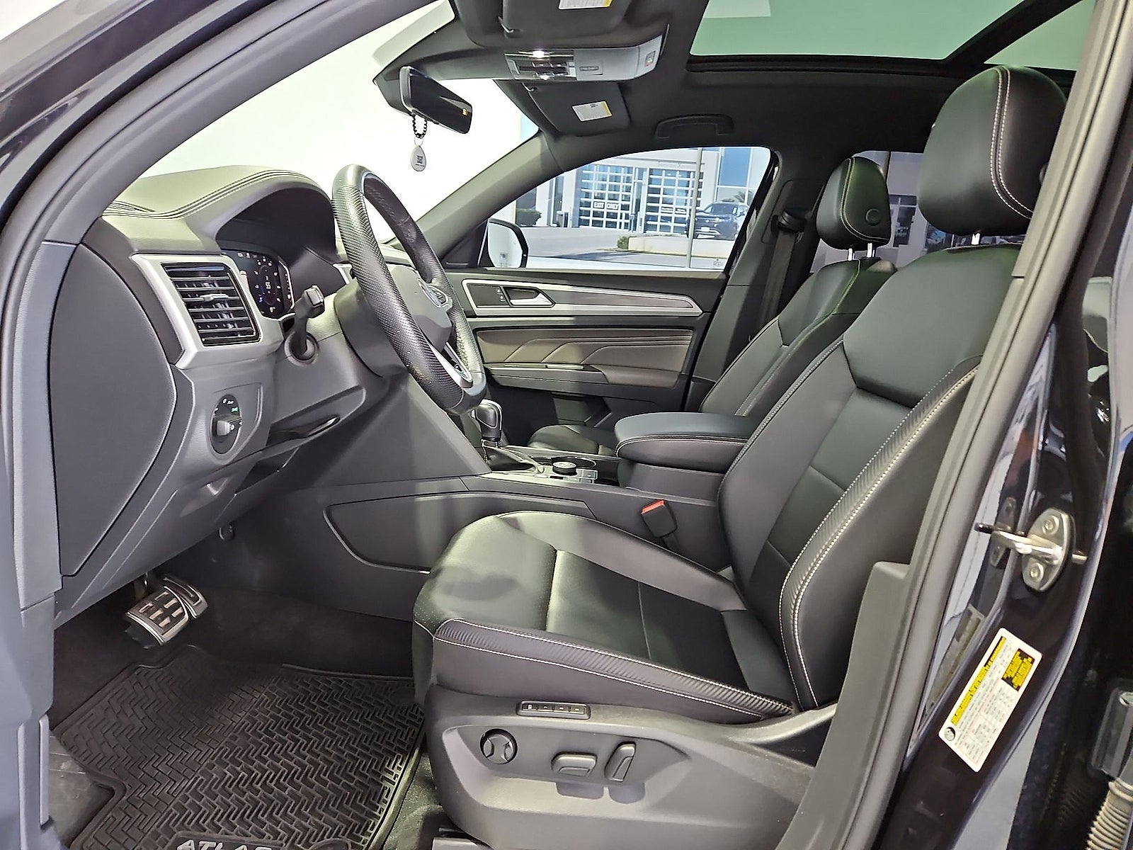 2022 Volkswagen Atlas Cross Sport 3.6L V6 SEL R-Line