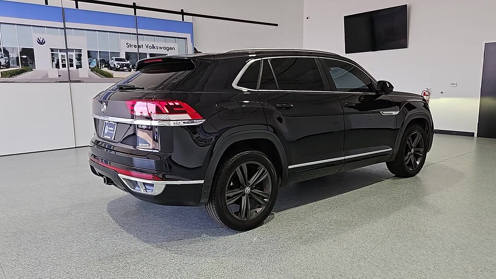 2022 Volkswagen Atlas Cross Sport 3.6L V6 SEL R-Line