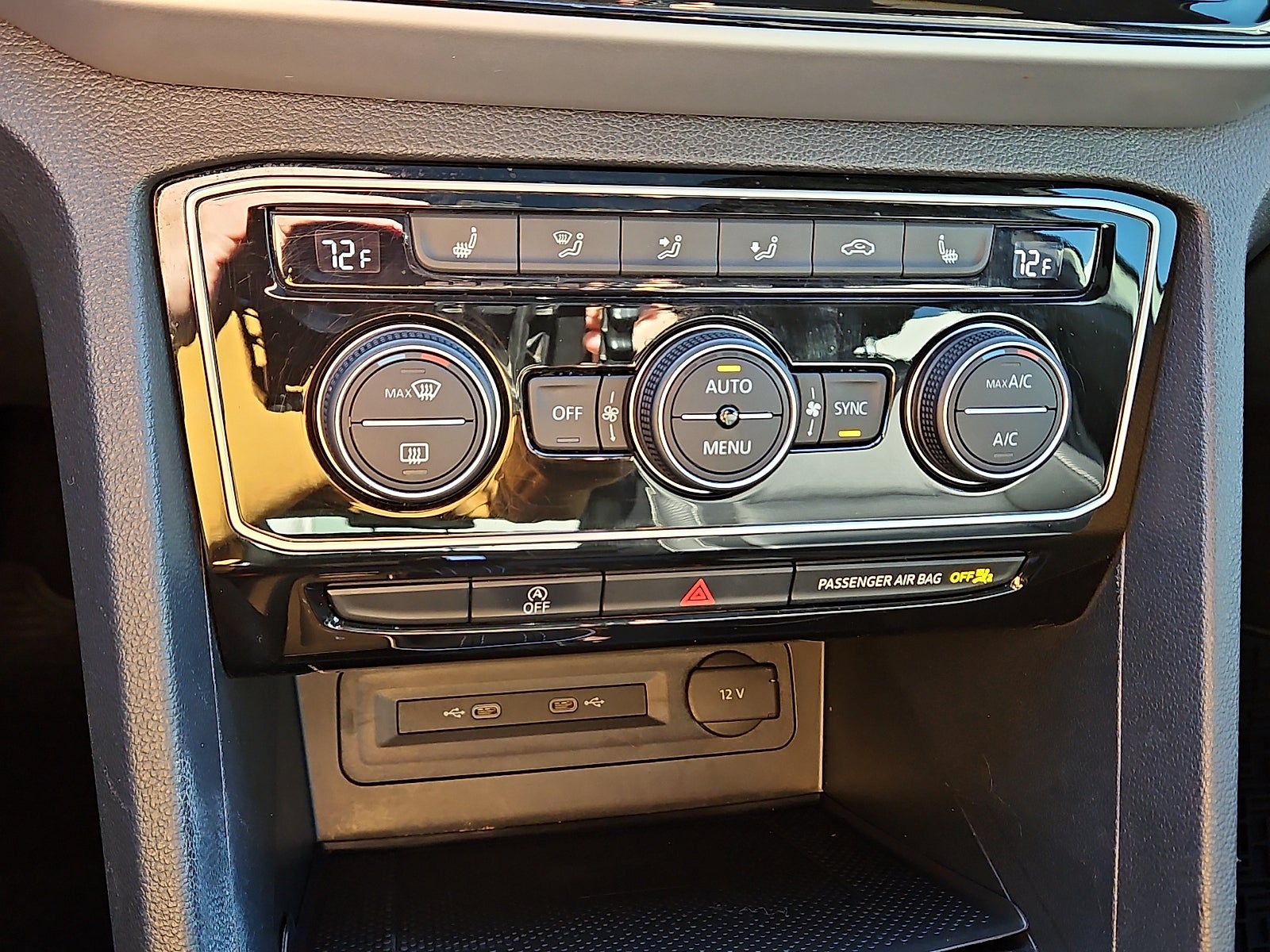 2022 Volkswagen Atlas Cross Sport 3.6L V6 SEL R-Line