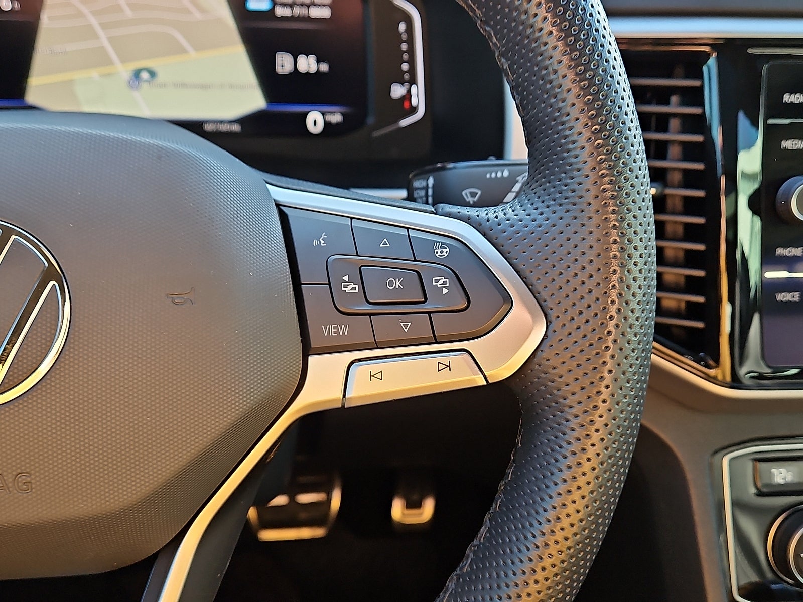 2022 Volkswagen Atlas Cross Sport 3.6L V6 SEL R-Line