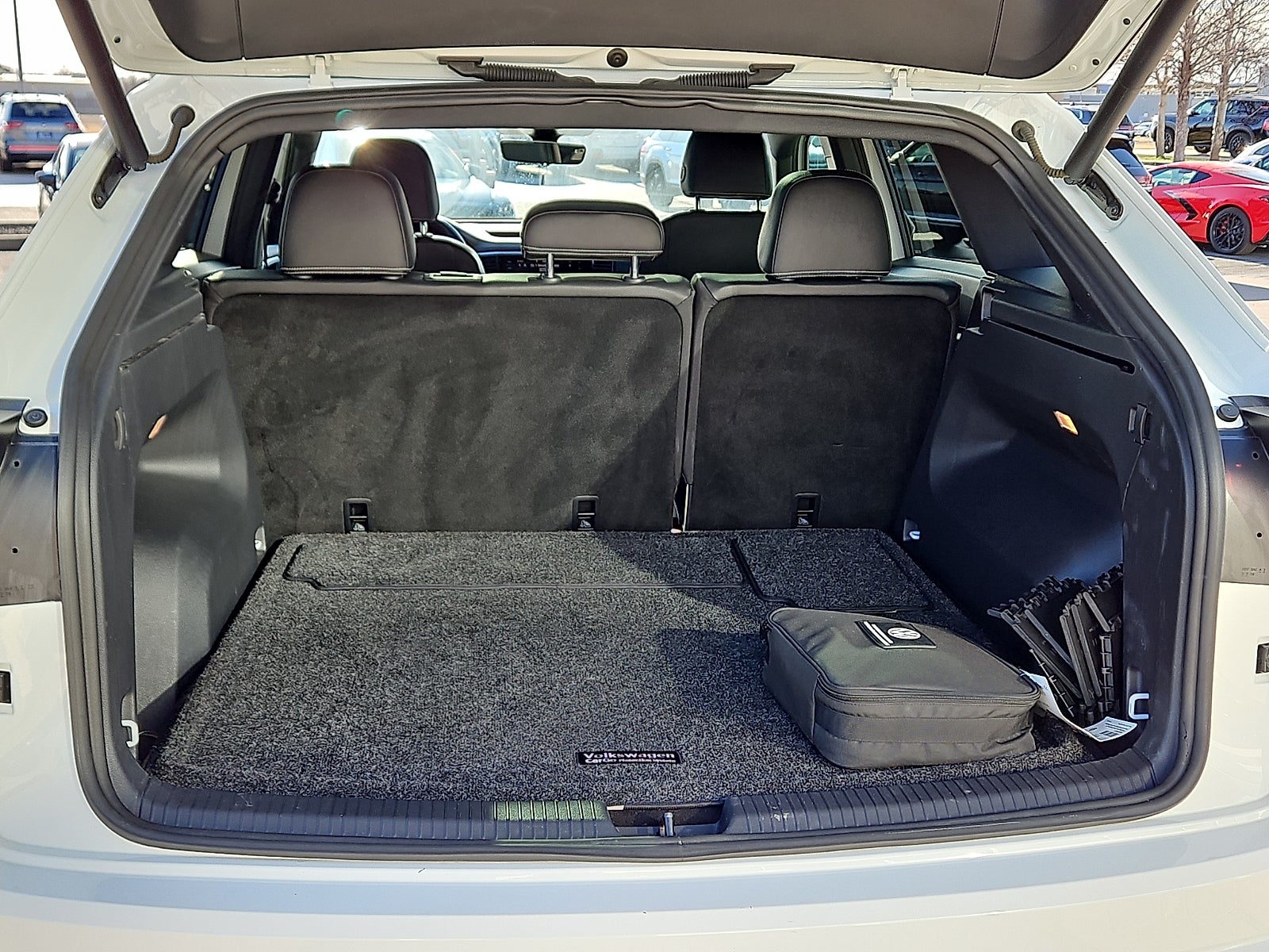 2022 Volkswagen Atlas Cross Sport 3.6L V6 SEL R-Line