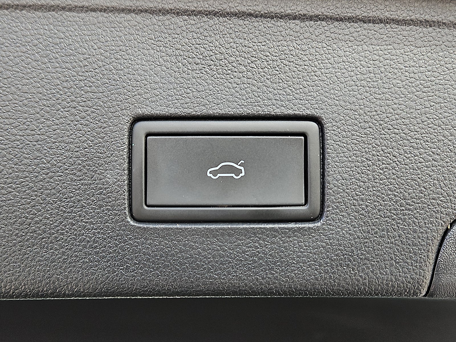 2022 Volkswagen Atlas Cross Sport 3.6L V6 SEL R-Line