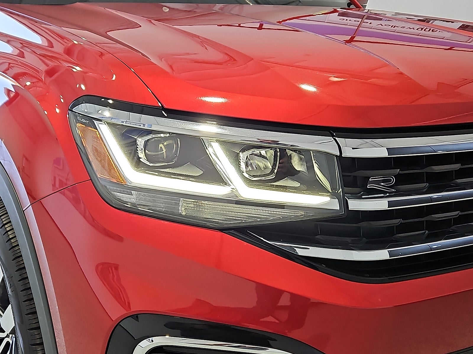 2022 Volkswagen Atlas Cross Sport 3.6L V6 SEL R-Line