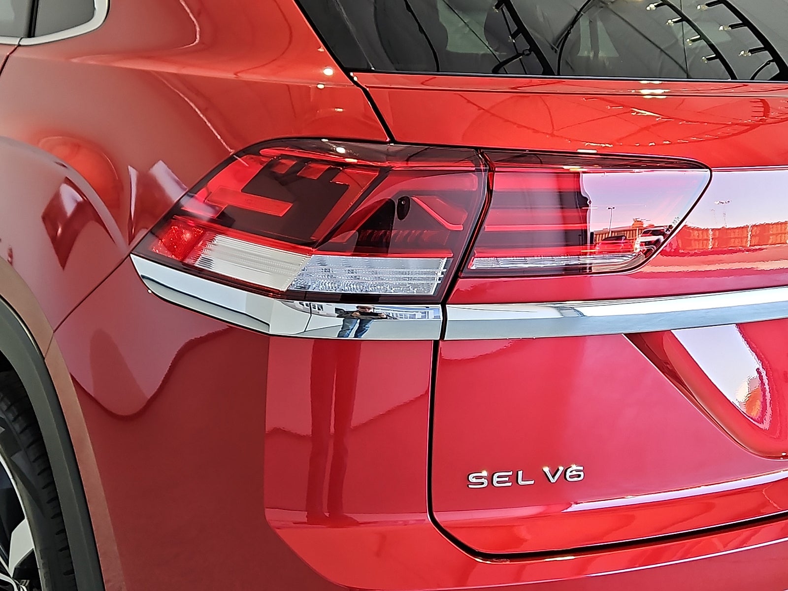 2022 Volkswagen Atlas Cross Sport 3.6L V6 SEL R-Line