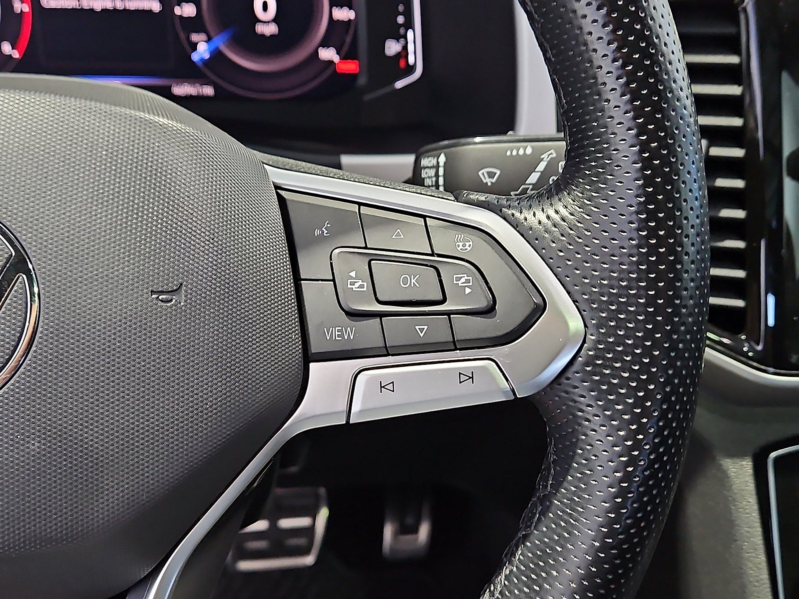 2022 Volkswagen Atlas Cross Sport 3.6L V6 SEL R-Line