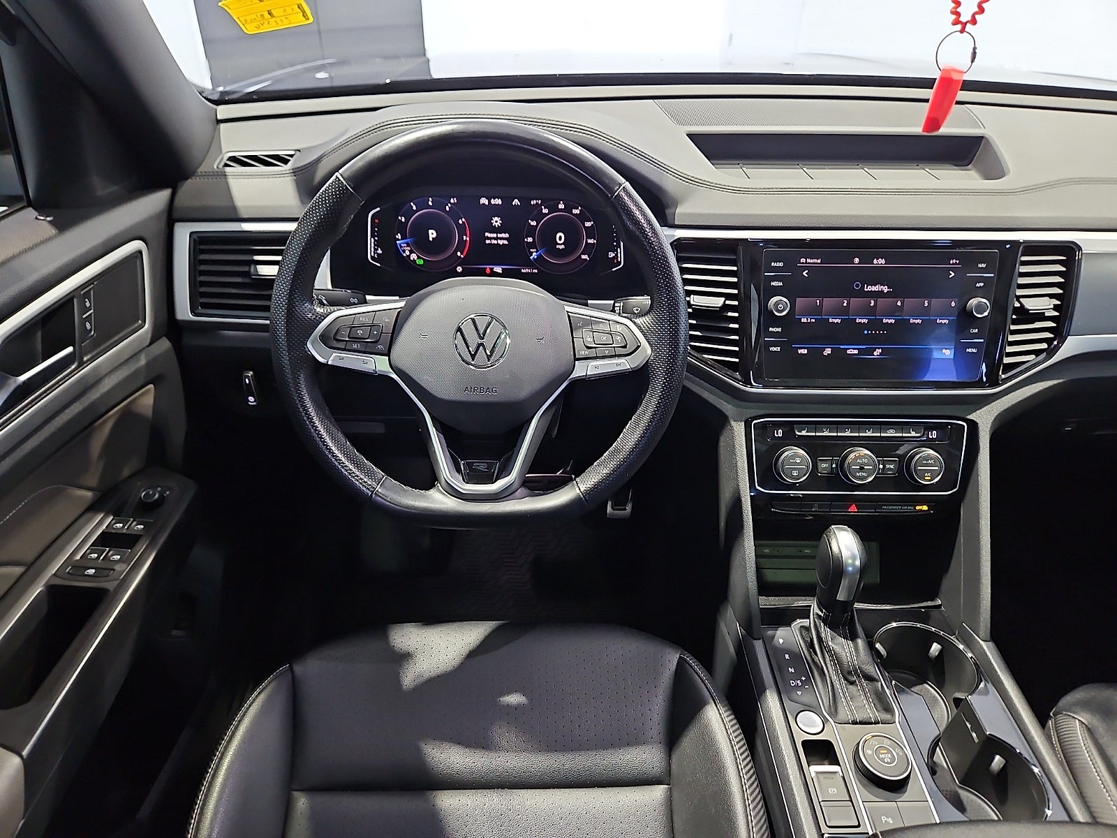2022 Volkswagen Atlas Cross Sport 3.6L V6 SEL R-Line