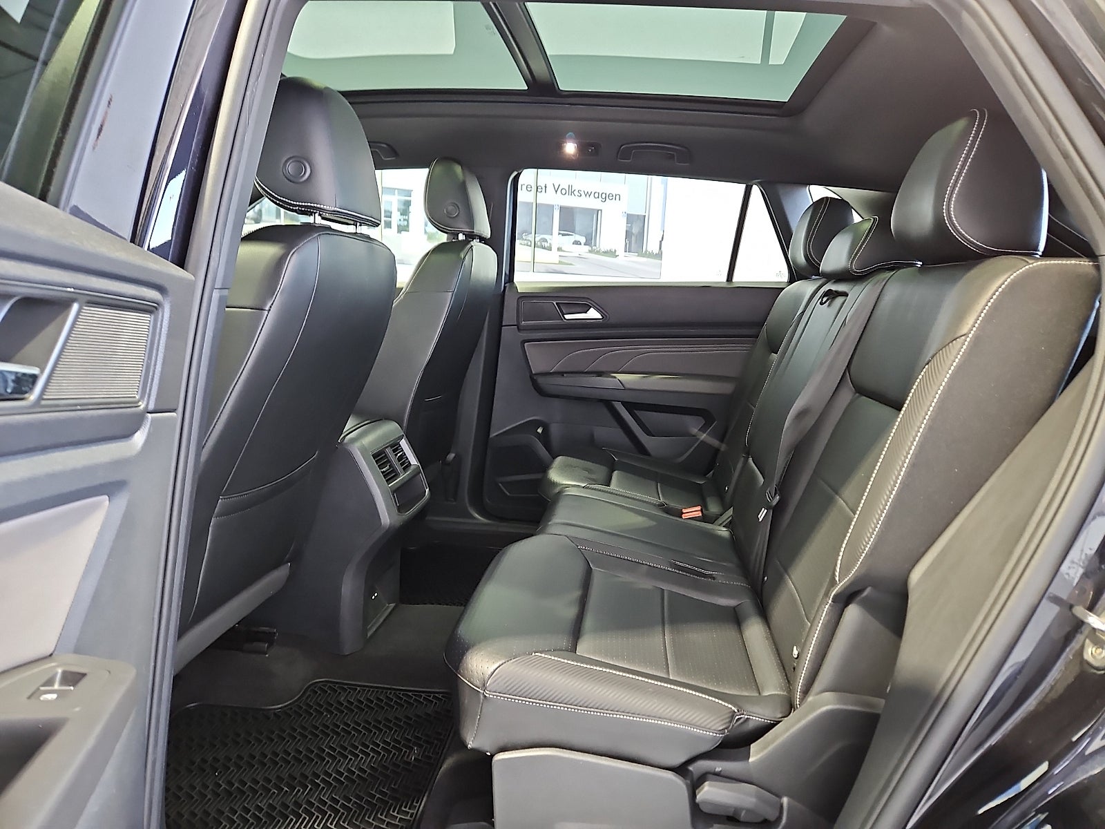 2022 Volkswagen Atlas Cross Sport 3.6L V6 SEL R-Line