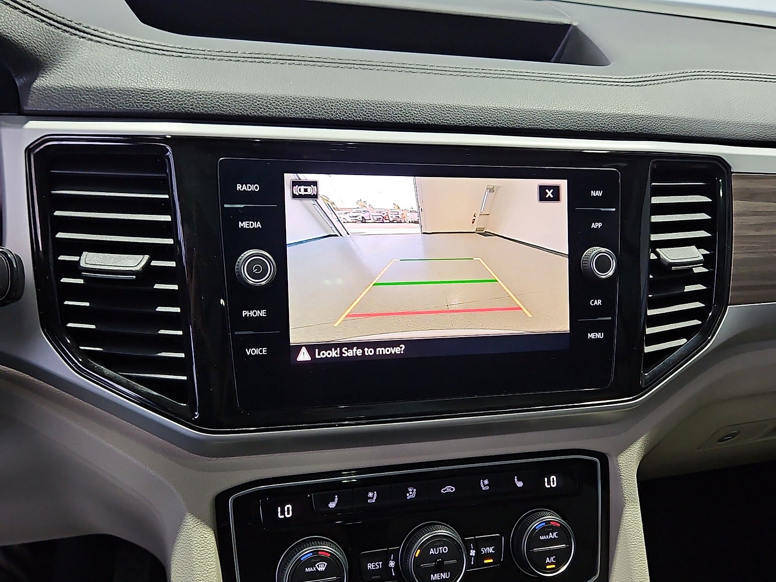 2021 Volkswagen Atlas 3.6L V6 SEL Premium