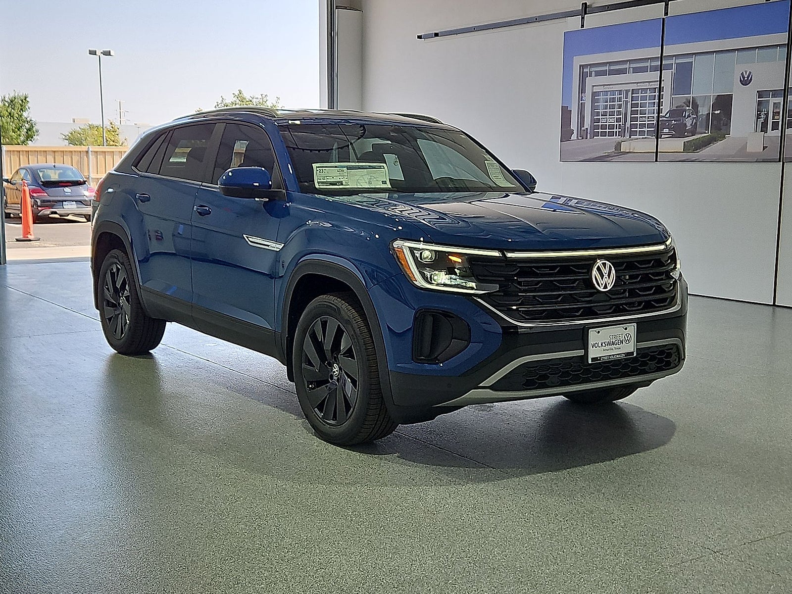 2026 Volkswagen Atlas Cross Sport SE with Technology
