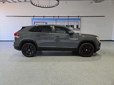 2026 Volkswagen Atlas Cross Sport SE with Technology