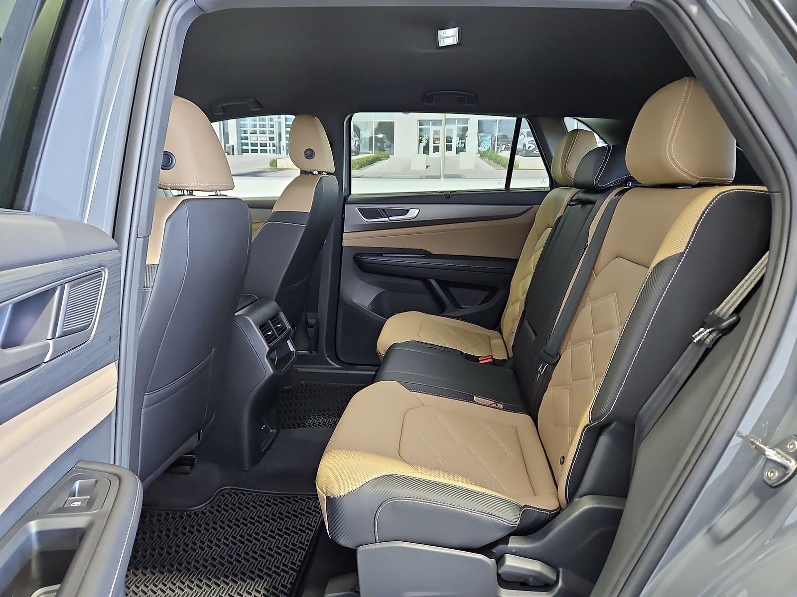2026 Volkswagen Atlas Cross Sport SE with Technology