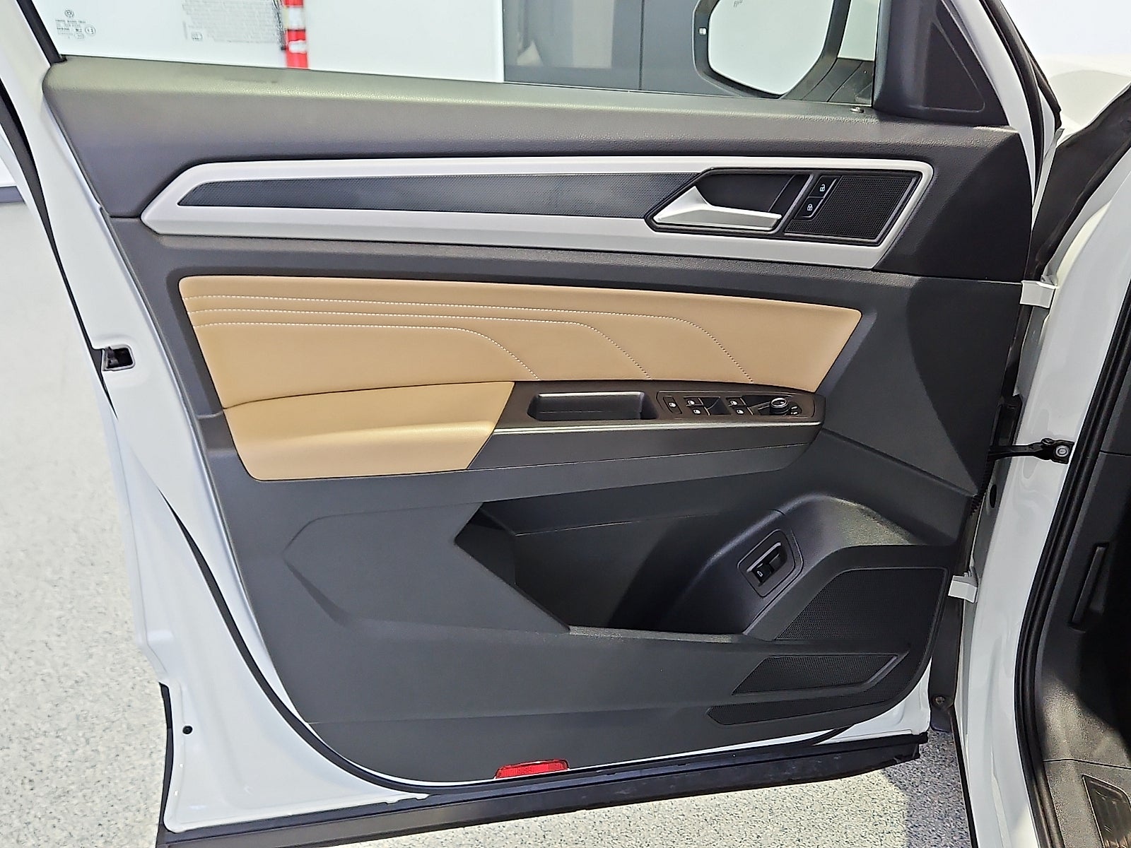 2023 Volkswagen Atlas Cross Sport 2.0T SE w/Technology