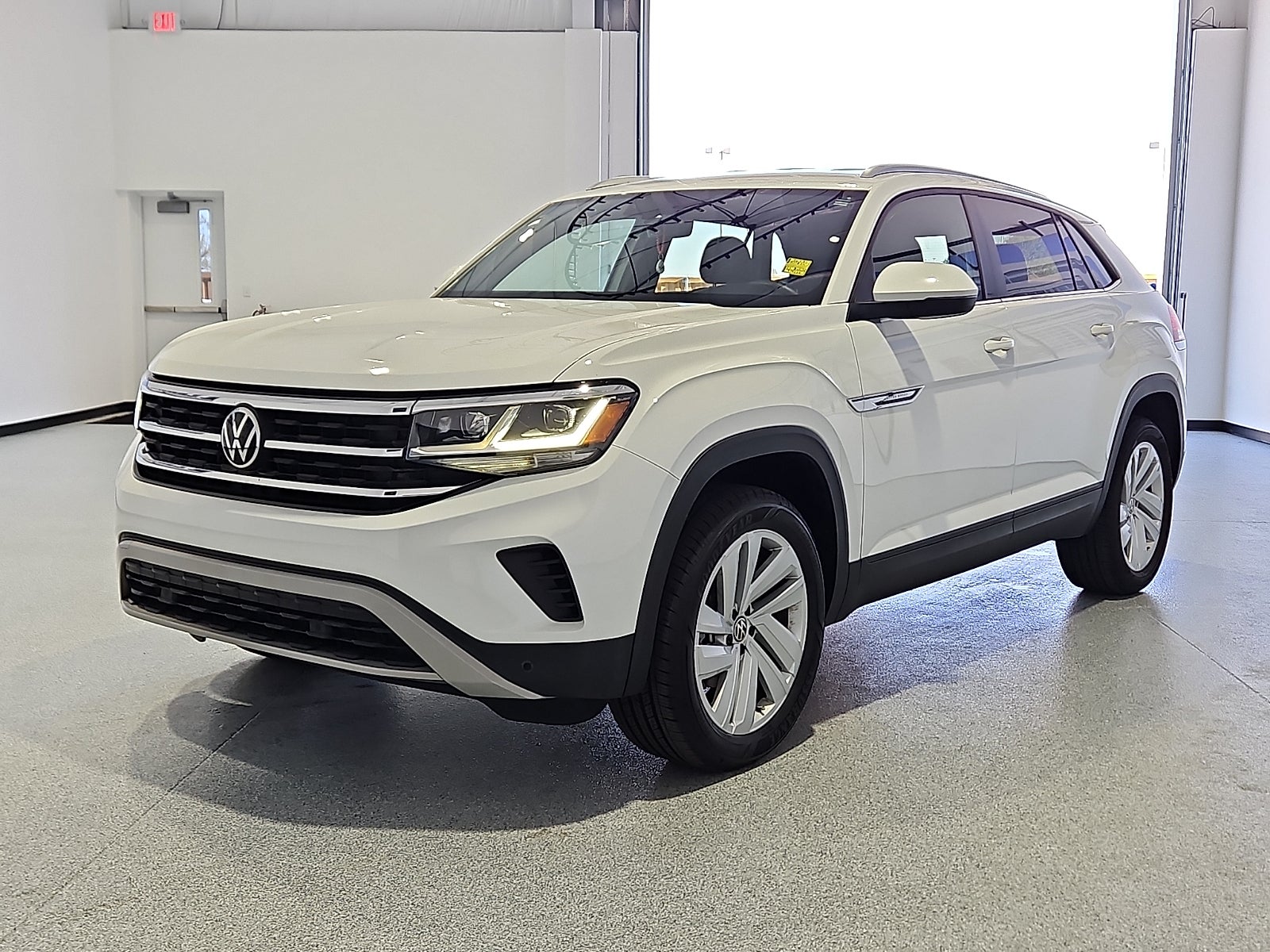 2023 Volkswagen Atlas Cross Sport 2.0T SE w/Technology