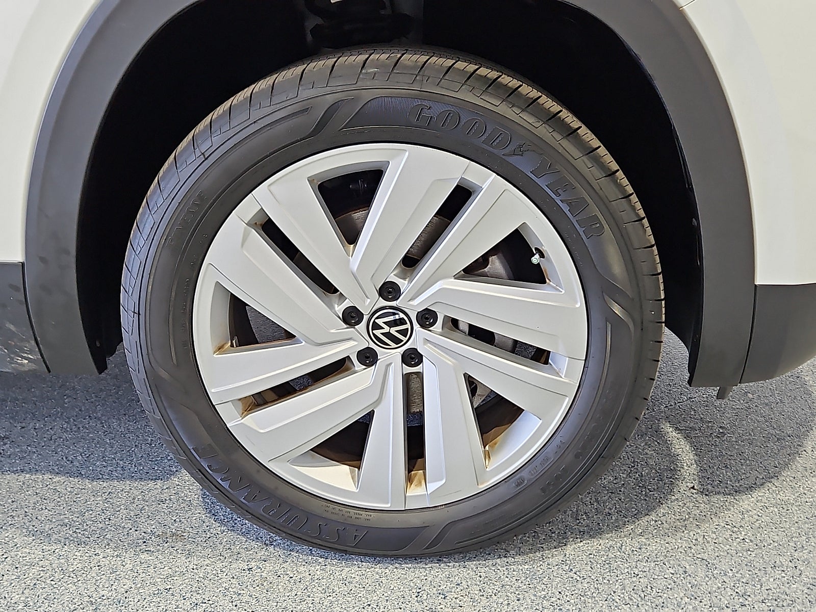 2023 Volkswagen Atlas Cross Sport 2.0T SE w/Technology