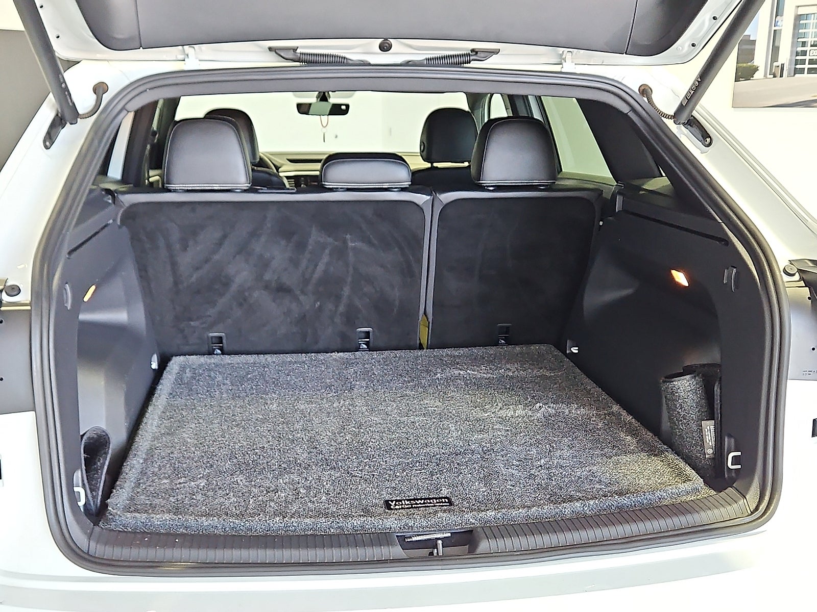 2023 Volkswagen Atlas Cross Sport 2.0T SE w/Technology