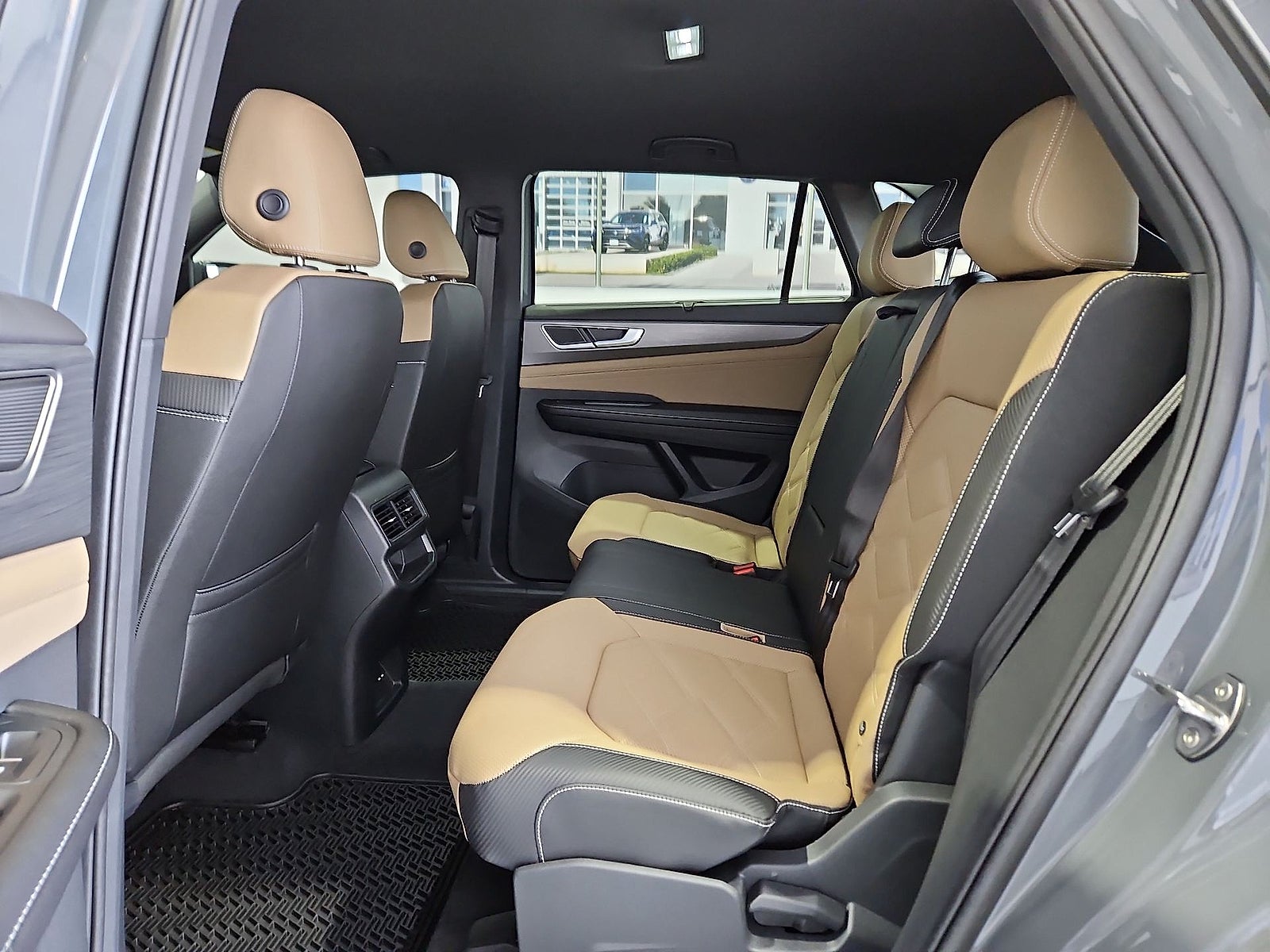 2026 Volkswagen Atlas Cross Sport SE with Technology